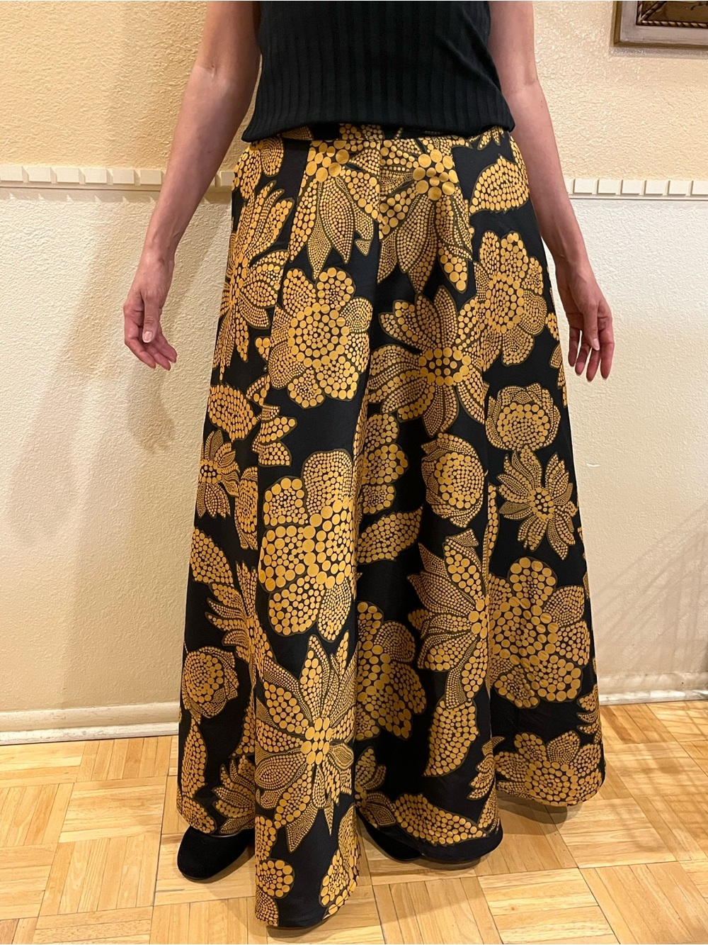 EShakti floral maxi skirt. A-silhouette, 2 pockets. Gold, black. M